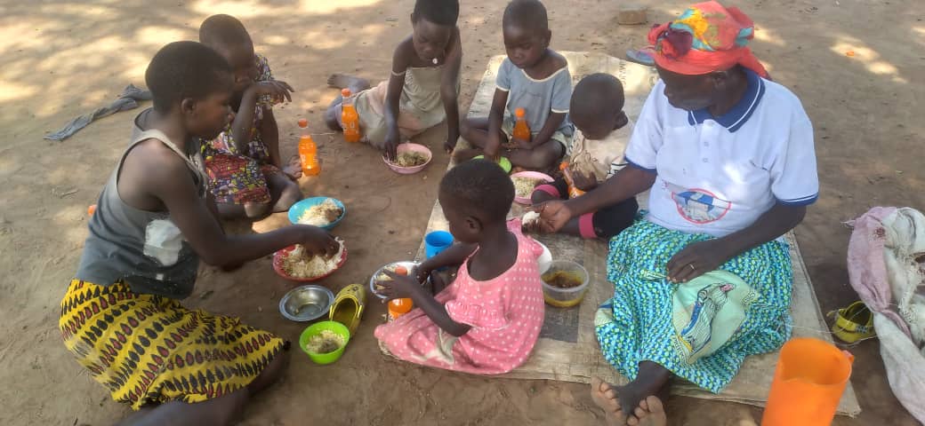 Christmas Dinners & Bundles 2025